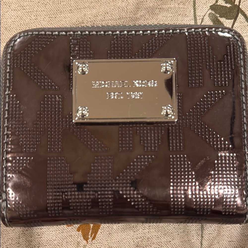 Michael Kors Metallic Wallet